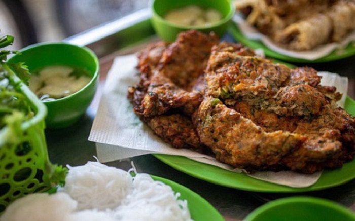 Bún chả rươi là món ăn ngon các bạn nên thưởng thức trong dịp se lạnh